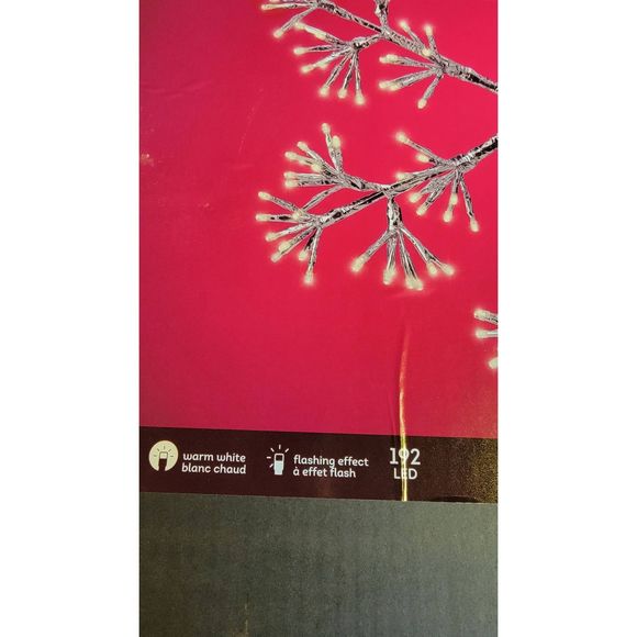 plow and hearth wreath lumineon metal frame with flashing effect - Picture 3 of 4